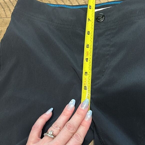 Columbia Omni shield lightweight capri pants size 2 - Picture 9 of 11